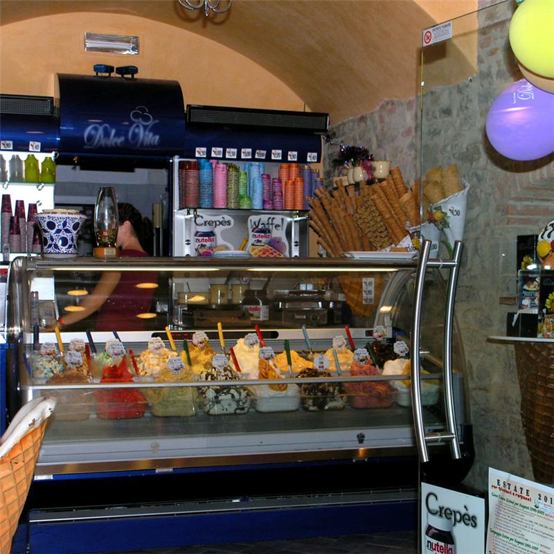 Ice Cream shop in Tuscany